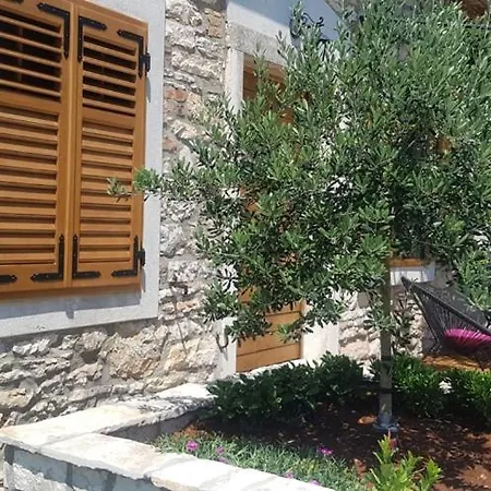 Rooms&apartment Stelio Gasthuis 5*