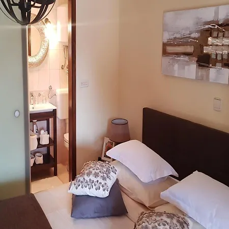 Rooms & Apartment Stelio 5*