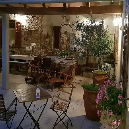 & Stelio Maison d'hôtes Loborika