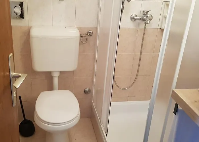 & Stelio בית הארחה 5*