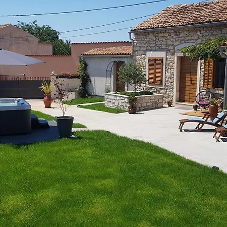 & Stelio Gasthof Loborika