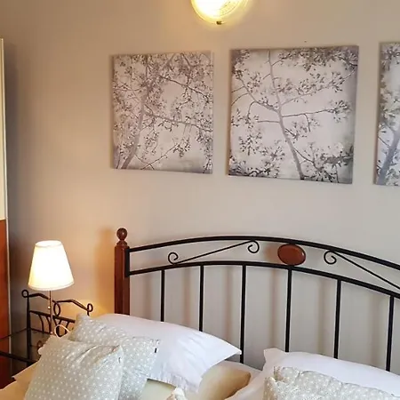 Rooms & Apartment Stelio 5*