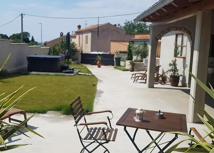 게스트하우스 & Stelio 5*