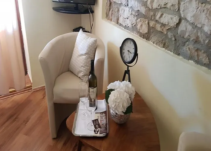 게스트하우스 & Stelio Loborika